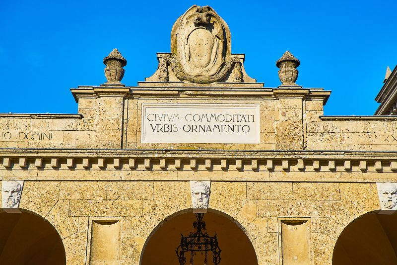 Edificio Lotto G Del Sentierone A Bergamo