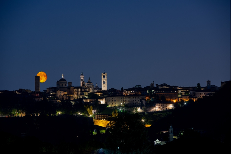 Bergamo Di Notte Bergamo Di Notte