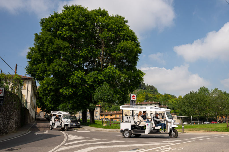 Giro In Tuk Tuk A Bergamo