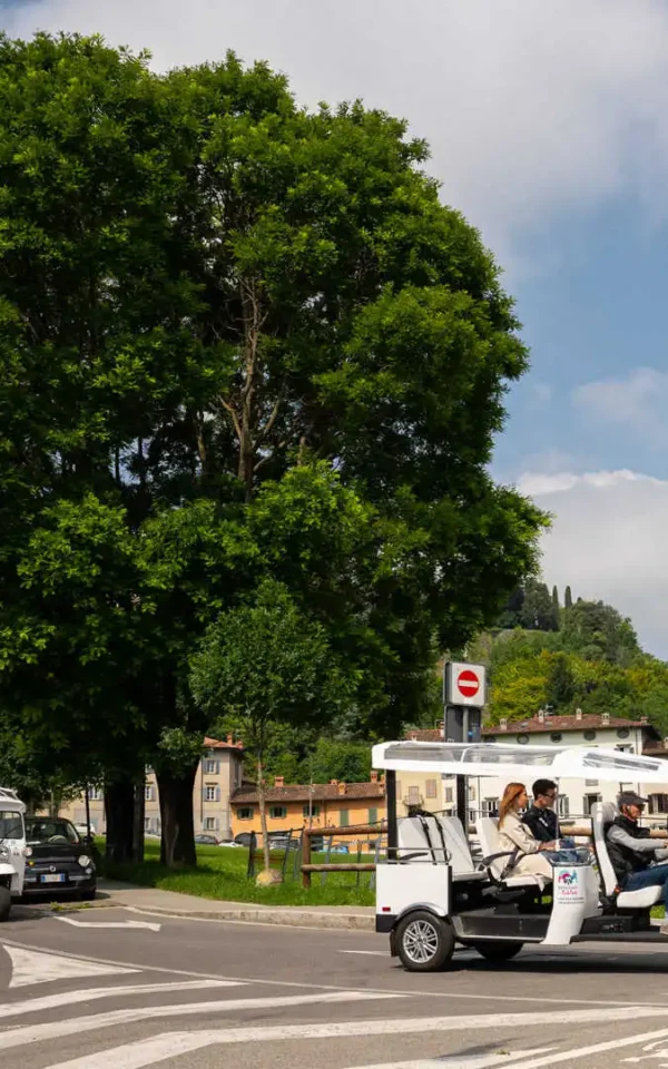 Servizio di Transfer NCC in Tuk Tuk